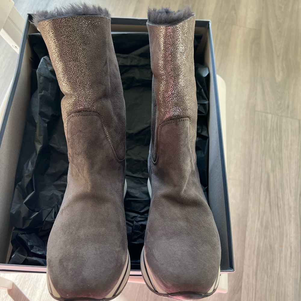 Hogan Suede Boots View 4